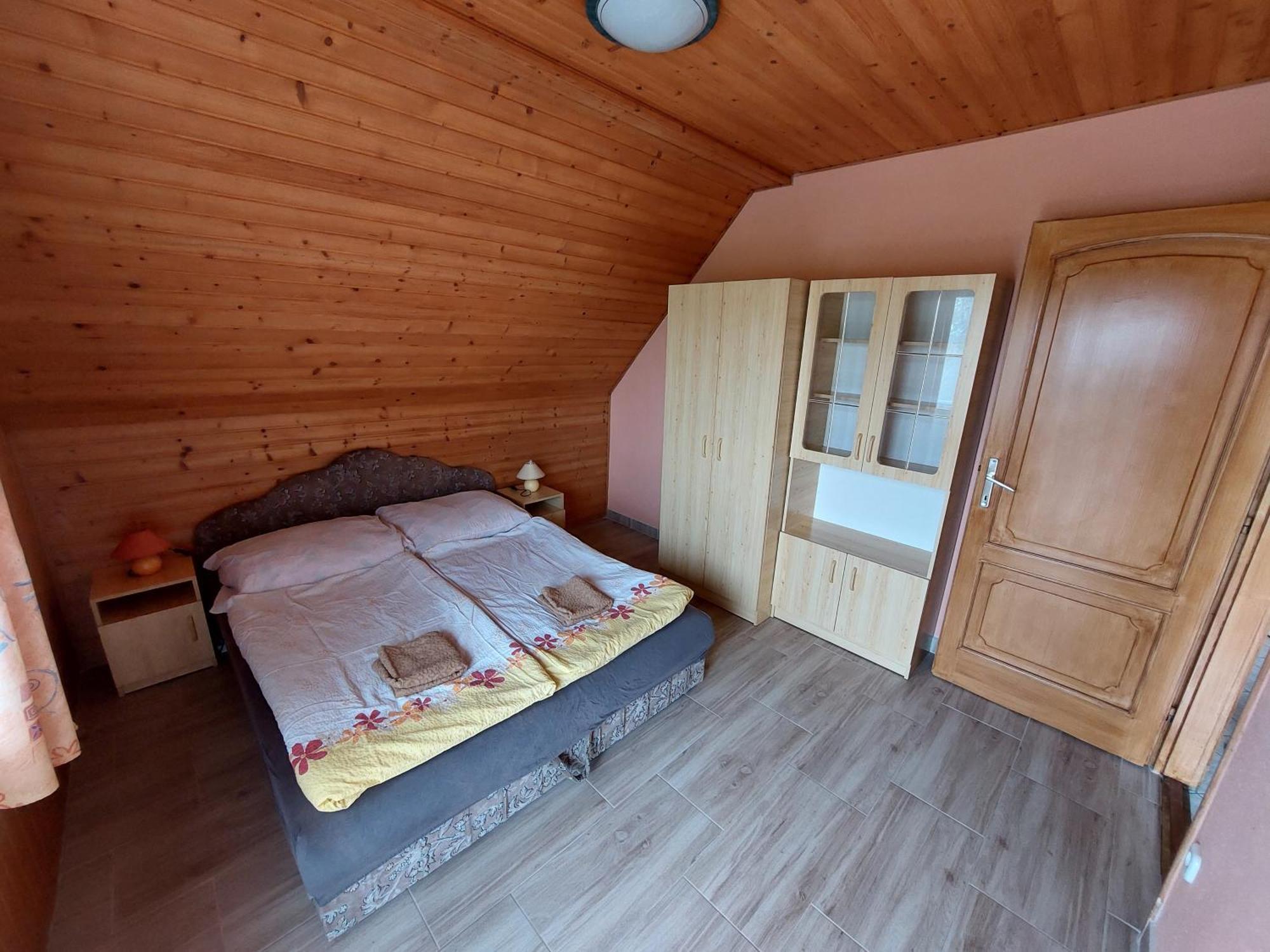 Panna Apartmanház Balatonlelle Exterior foto
