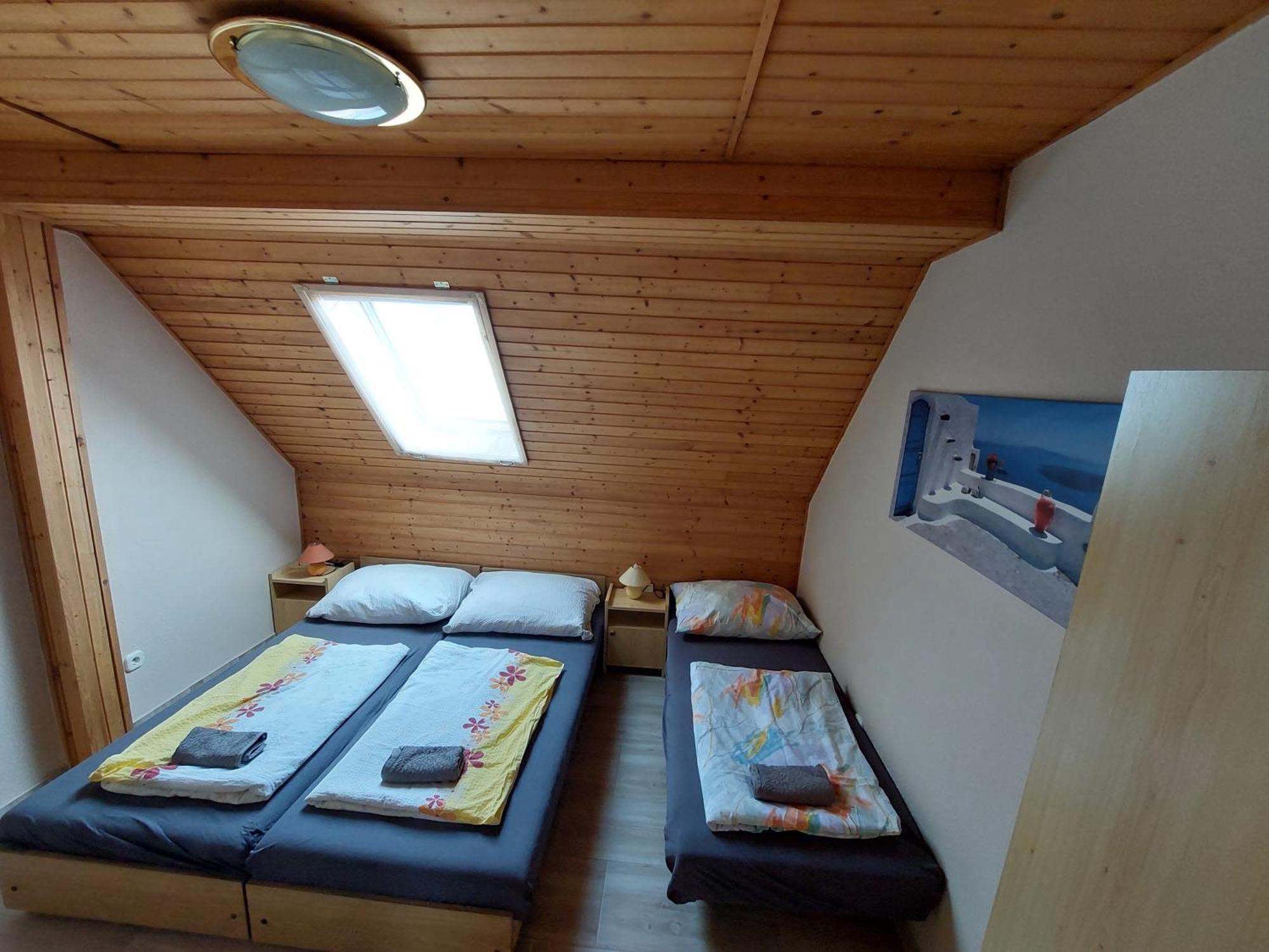 Panna Apartmanház Balatonlelle Exterior foto